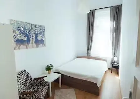 Akacfa - Spacious Centre דירה בודפשט